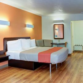 Motel 6-Bishop, CA, hotel u gradu 'Bishop'