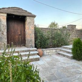 The Stone House, hotel din Filiátai