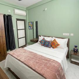 Shazz apartment, hotel i Ernakulam