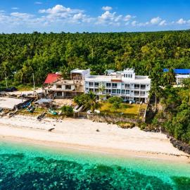 Dapdap Shorelines Beachfront Villa, hotel v destinaci Camotes Islands
