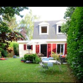 Villa familiale de charme 4 chambres avec jardin proche Disney et PARIS