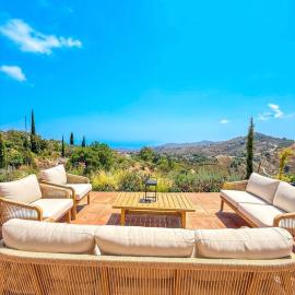 Luxury Finca, Private Pool, Stunning Views, hotelli kohteessa Frigiliana