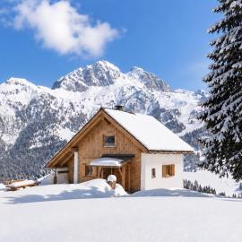 Gemütliche Skihütte Nassfeld - Ski-in Ski-out, hotel a Sonnenalpe Nassfeld