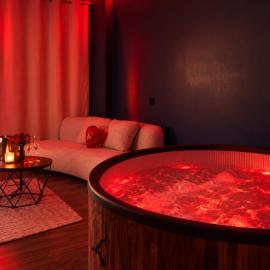L'Envers SPA - Suite Romantique Metz Centre, hotel i Metz