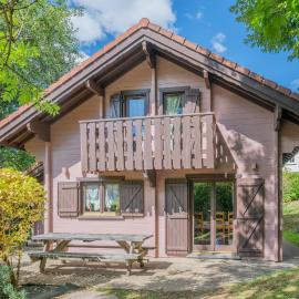 Chalet Le Clos des Sapins, typique et cosy, hotel a Gérardmer