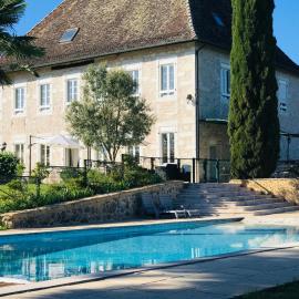 Domaine du Manoir – hotel w mieście Les Avenières