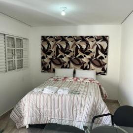 Kitnet Ótimo Custo Benefício, hotell i Monte Mor