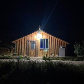 Pusi i Thatë Mountain House