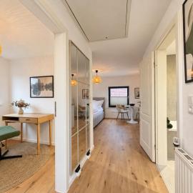 Neues Studio-Apartment mit Dachterrasse & Privatparkplatz nähe Bremen