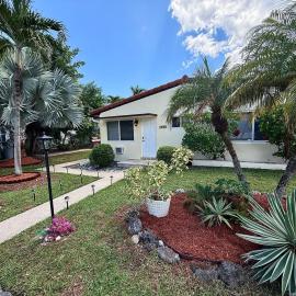 Pompano Vibes Beach Apartments