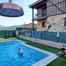 Casa Los Tres Ríos 1, готель у місті Sotoserrano
