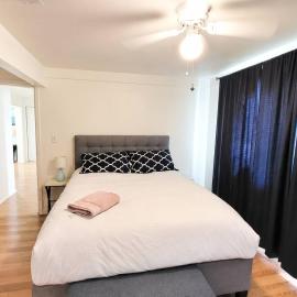 Unit 2 - Stylish 2BR Downtown Phoenix Retreat in Roosevelt Row, Parking Included