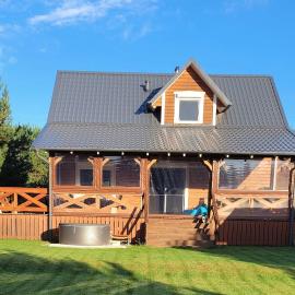 Kashubian Pine House - Domek z basenem i balią