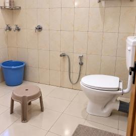 Komi Homestay、Mechukaのホテル