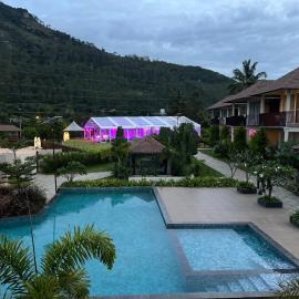 Hill View Inn