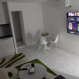 L&L apartment, hotel a Bihac