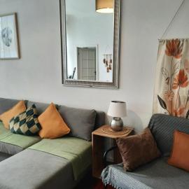Stylish 2BR in Old Town Gem: Riga'da bir otel