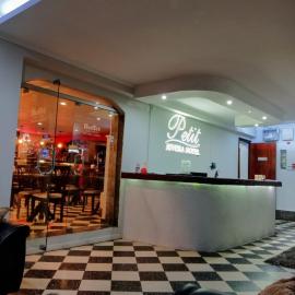 Petit Rivera Hotel，里韋拉的飯店