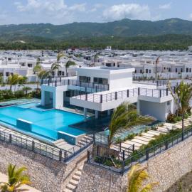 Sea La Vie 2BR Gated Pool Walk to the Beach, hotel din Richmond