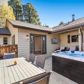 Country Club Home 3BR Golf Hot Tub & Pines