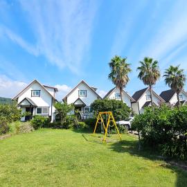 Zain Village pension, hotel u gradu Seogvipo
