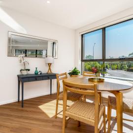 Central 2BR Stylish Apt located in Greenway