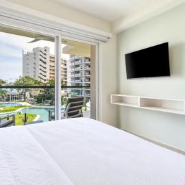 Casa Flick New 3 BR 2 Bath Oceanfront Resort Condo