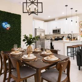 Stylish 3BR Duplex-Free Parking -Near Downtown - IAH