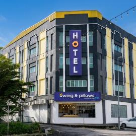 Swing & Pillows - Golden Roof Hotel Ampang, Ipoh