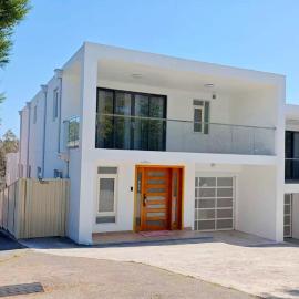 Spacious 5BR Family Retreat in Peakhurst