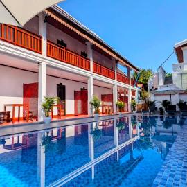 Luang Prabang Pavilion Hotel & Travel: Hondarribia şehrinde bir otel