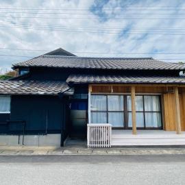 ハチロー: Goto'da bir otel