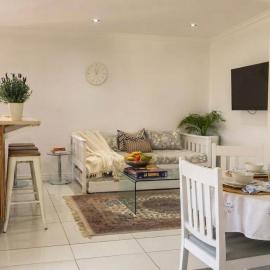 Comfort Meets Modern Luxury Lifestyle