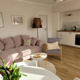 Ferienwohnung Augusta mit Terrasse、ガイゼンハイムのホテル