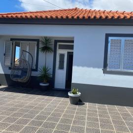 Port view House