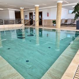 Zenit Wellness Hotel Balaton, hotell i Vonyarcvashegy