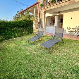 Coqueto apartamento en O Grove con jardín y parking, ξενοδοχείο σε O Grove