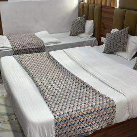 hotel sagar inn, מלון באהמדאבד