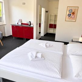 Restaurant Ollex and beds Zimmer 2