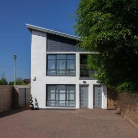 Southside Flat with Private Garden!