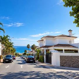 Higueron Holiday Rentals