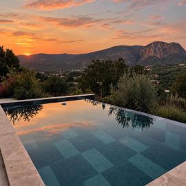 Villa JB, Hotel in Alata