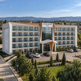 Arena Grand Hotel, hotel u gradu 'Quba'