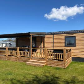 Modern chalet voor 4 personen met airco en veranda in Renesse