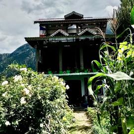 Divine Nest Homestay, hotel u gradu Kilba