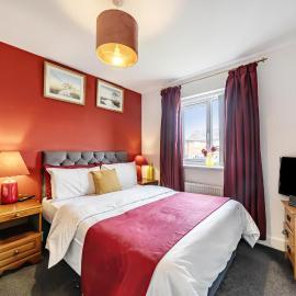 Contractor House, Sleeps 10 Parking & EV Charge