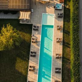 LA CASCINA DI CARLOTTA 1846 agriturismo、アルバのホテル