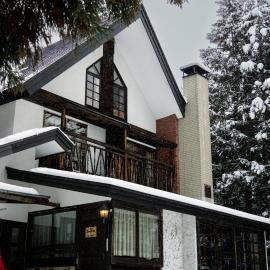 Twin Peaks Lodge