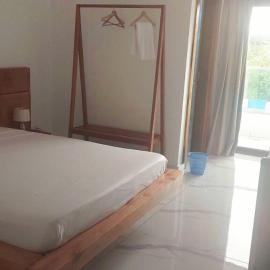 Bloom Lodge Hôtel, מלון בAboisso