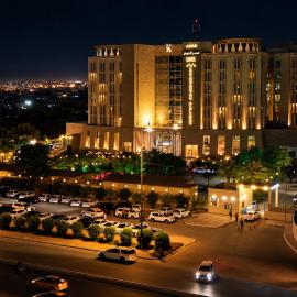 فندق قصر الخورنق: Necef şehrinde bir otel